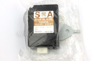 89740-28021 GENUINE TOYOTA ESTIMA REMOTE RECEIVER
