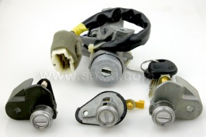 81905-25E70 GENUINE HYUNDAI ACCENT KEY & CYLINDER-LOCK SET