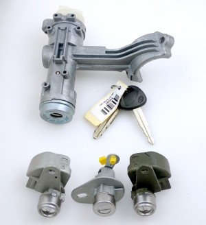81905-17A00 GENUINE HYUNDAI MATRIX KEY & CYLINDER-LOCK SET